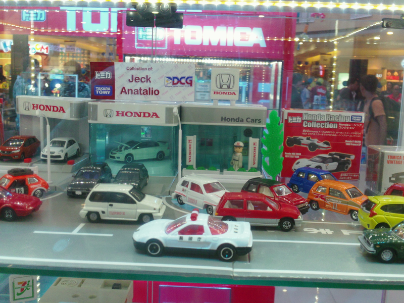 Exhibits by different collectors. Too bad these are not for sale.